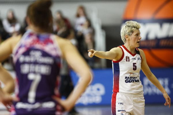 Jelena Skerović dalej będzie kierować grą, ale tym razem z ławki trenerskiej.