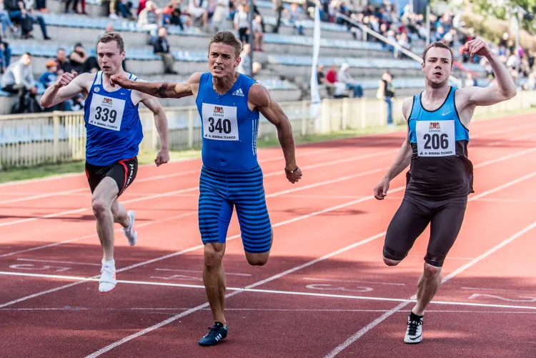 O szybkie bieganie w sprintach powinien zadbać m.in. Przemysław Słowikowski (w środku), który przed tygodniem ustanowił rekord życiowy na 100 metrów. 