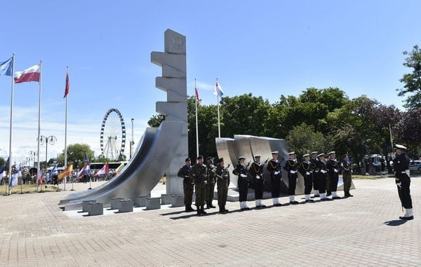 Odsłonięcie pomnika Polski Morskiej było jednym z elementów odbywających się w Gdyni Święta Morza i Święta Marynarki Wojennej.