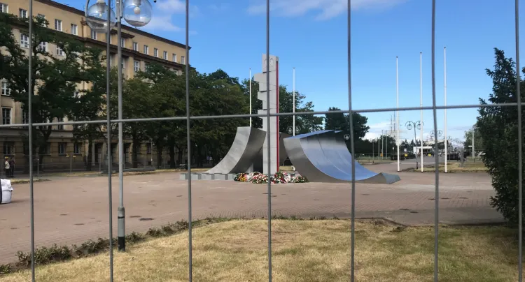 Pomnik Polski Morskiej do października będzie można oglądać jedynie zza ogrodzenia.