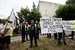 Swoje niezadowolenie wyrazili przedstawiciele Wolnego Związku Zawodowego Pracowników Gospodarki Morskiej Port Gdański Eksploatacja oraz NSZZ Solidarność w PGE.