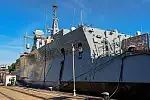 Ślązak ma być okrętem patrolowym zbudowanym na bazie korwety Gawron. Jednostka ma mieć wyporność 1,8 tys. ton, długość całkowitą - 95,2 m, szerokość - 13,5 m, wysokość do pokładu otwartego - 9,35 m, zanurzenie - 3,6 m.