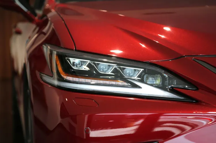 Nowy Lexus ES
