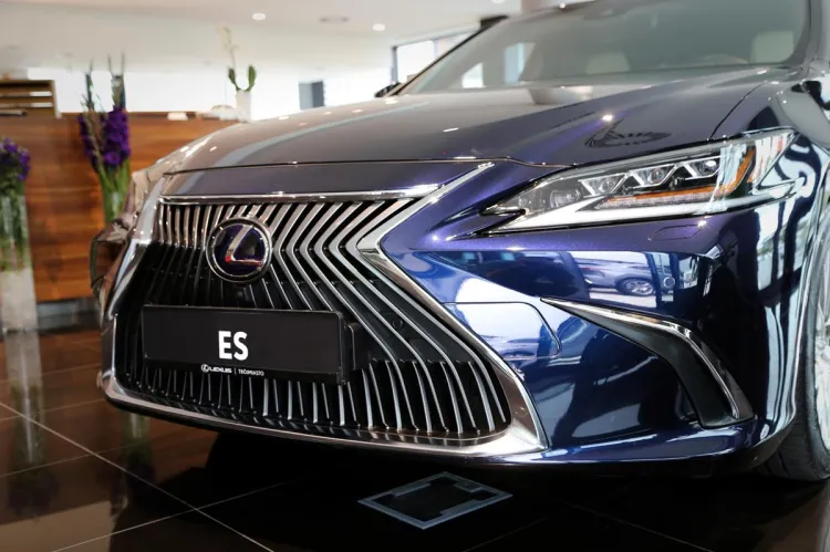 Nowy Lexus ES