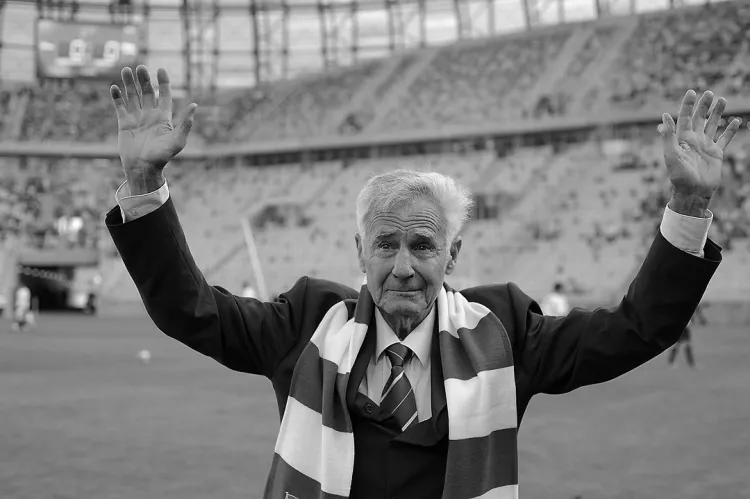 Roman Korynt zmarł w wieku 88 lat. Był jednym z najwybitniejszych piłkarzy w historii Lechii Gdańsk.