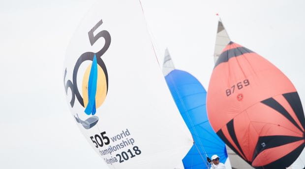 Ponad 100 jachtów i 250 żeglarzy z 14 państw wystartuje w mistrzostwach świata klasy 505 w Gdyni. 