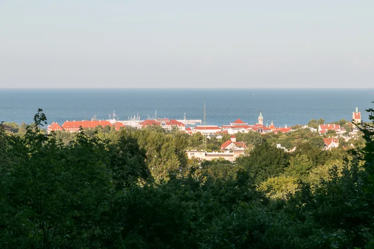 Widok ze Wzniesienia Strzeleckiego w kierunku sopockiego molo.