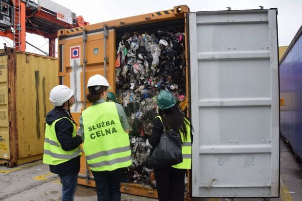 Kontrola w ramach akcji  DEMETER IV przyczyniła się do przechwycenia nielegalnych odpadów w Trójmieście. 