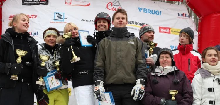 Puchary i dyplomy w Family Cup już rozdane, ale w sobotę na Łysej Górze do zdobycia będą kolejne nagrody dla narciarzy. 