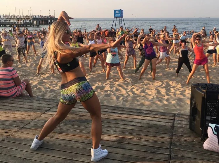 Ania Cegłowska po raz kolejny poprowadzi Maraton Zumby na plaży.