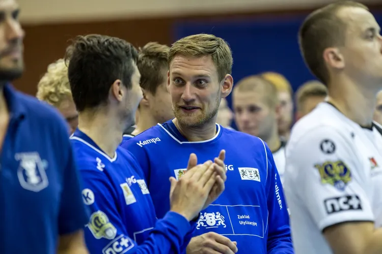 Artur Chmieliński i jego koledzy z drużyny zagrają już w sobotę pod nazwą Energa Wybrzeże Gdańsk.
