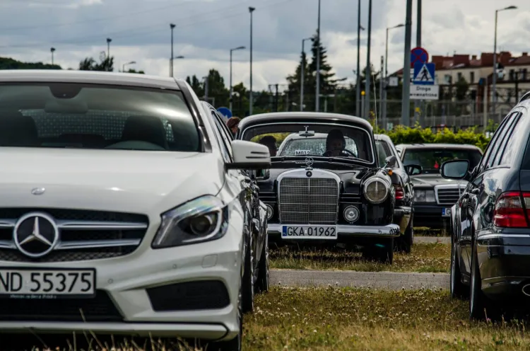 W zlocie wezmą udział zarówno klasyczne, jak i współczesne modele Mercedesa.