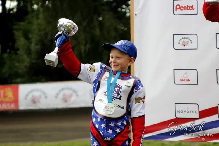 Dorian Biedrzycki chodzi jeszcze do przedszkola, ale już z powodzeniem ściga się na motocyklu. W przyszłości 6-latek chce zostać mistrzem świata na żużlu.