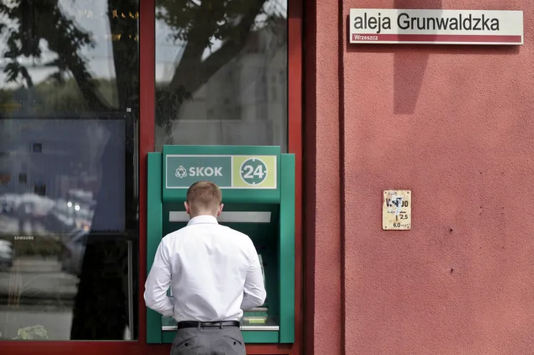 Euronet podpisał umowę na zarządzanie 304 bankomatami, które obecnie działają pod marką SKOK24 oraz 167 bankomatami Global Cash.