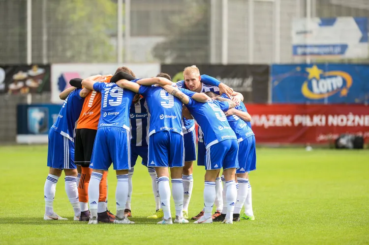 Bałtyk Gdynia w tej chwili wystawia aż trzy zespoły w rozgrywkach okręgowego Pucharu Polski: pierwszy zespół, rezerwy i drużynę juniorów starszych.