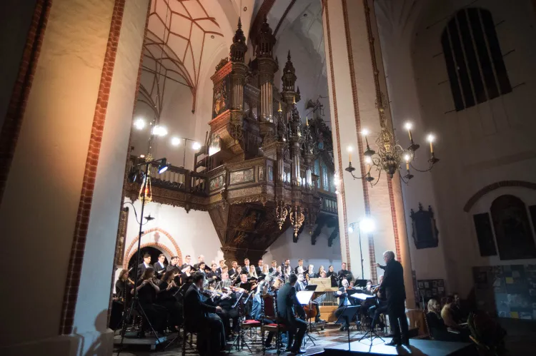 Wykonaniem Wielkiej Mszy h-moll Jana Sebastiana Bacha zainaugurowano jesienną edycję festiwalu Organy Plus. 
