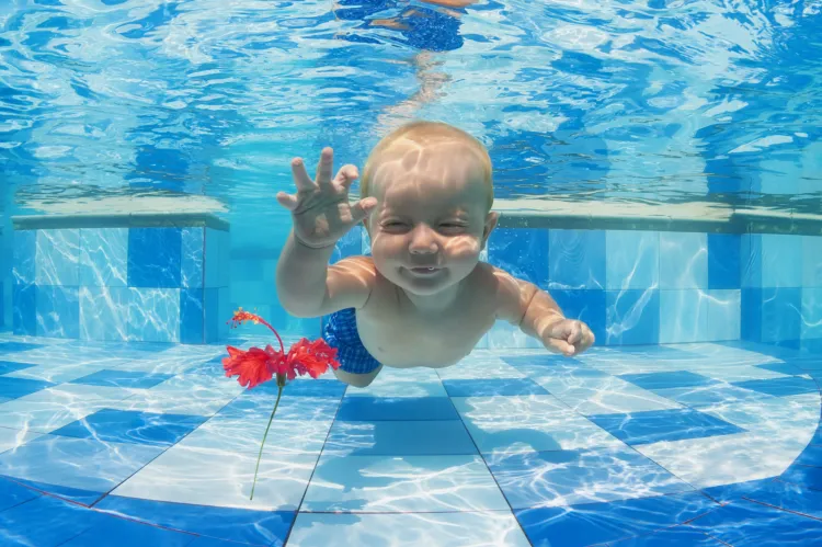 Nurkowanie to podstawa w każdej szkole nauki pływania dla niemowląt i starszych dzieci.