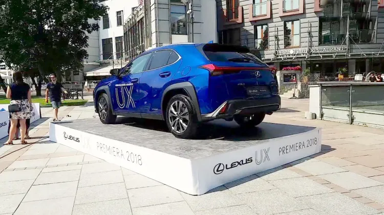 Nowy Lexus UX