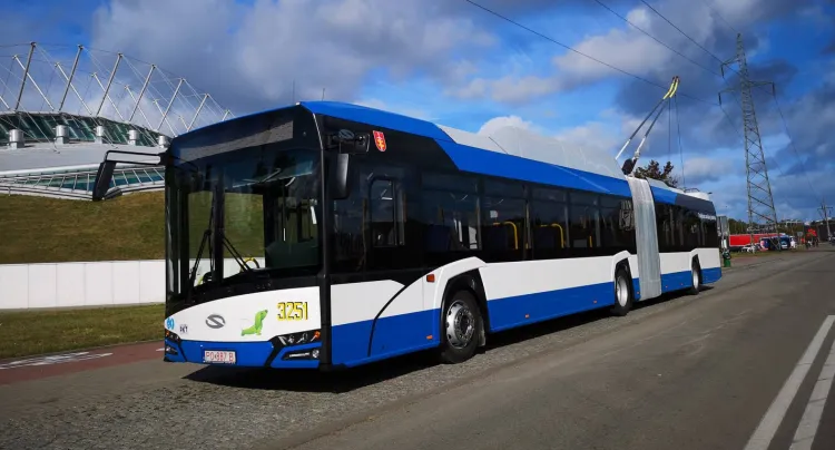 Przegubowe trolejbusy pojawią się m.in. na linii 27. Dwa pojazdy zostaną skierowane na linię 181, jeżdżącą do Sopotu. 