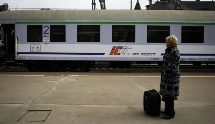 "Wsiąść do pociągu byle jakiego, nie dbać o bagaż, nie dbać o bilet" - śpiewała Maryla Rodowicz. Tym razem "bagaż" chciał sam zadbać o siebie.
