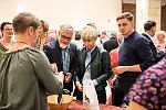 W przerwie imprezy uczestnicy ruszyli do stoiska Fundacji Hospicyjnej, aby wymienić losy na nagrody.