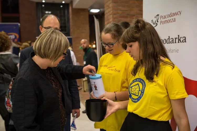 Loteria fantowa było w tym roku szczególnie bogata, dlatego uczestnicy imprezy chętnie kupowali losy.