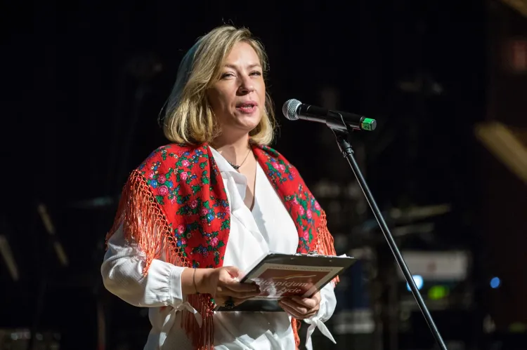 Gospodyni wieczoru Anna Janowicz - prezes Fundacji Hospicyjnej. 