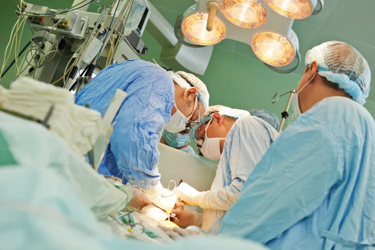 Operacja chirurgiczna budzi lęk, poczucie niepewności, wytrąca ze zwykłego trybu życia. 