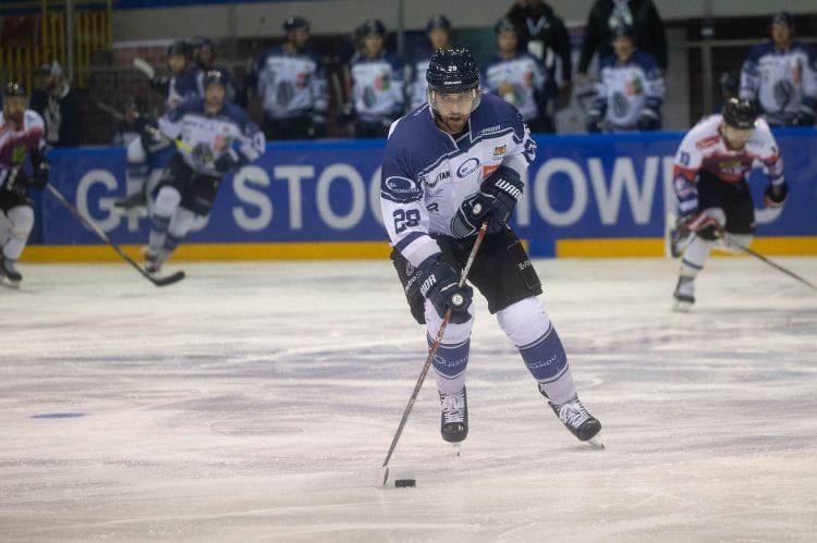 Gdańszczanie zagrali dobry mecz z liderem Polskiej Hokej Ligi, ale bramka Mateusza Danieluka (na zdjęciu) nie wystarczyła choćby do dogrywki.
