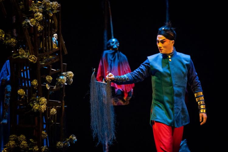 Gwiazdor opery Kunqu Zhang Jun zagrał "Hamleta" Szekspira łącząc tradycję opery chińskiej i uniwersalny przekaz teatralny, zrozumiały dla każdego.