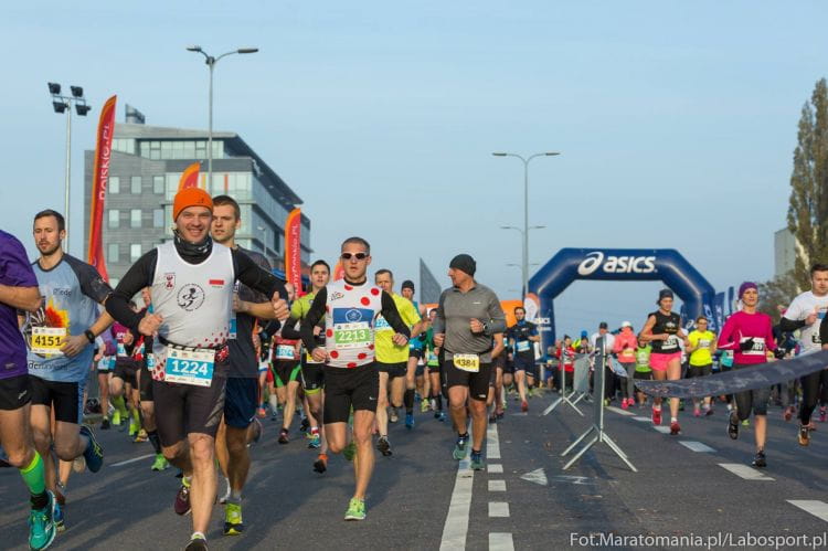 Główny bieg gdańskiej imprezy odbędzie się na dystansie półmaratonu, ale towarzyszyć mu będą: bieg na 5 km, nocna "dycha" i starty dla najmłodszych na krótszych trasach.