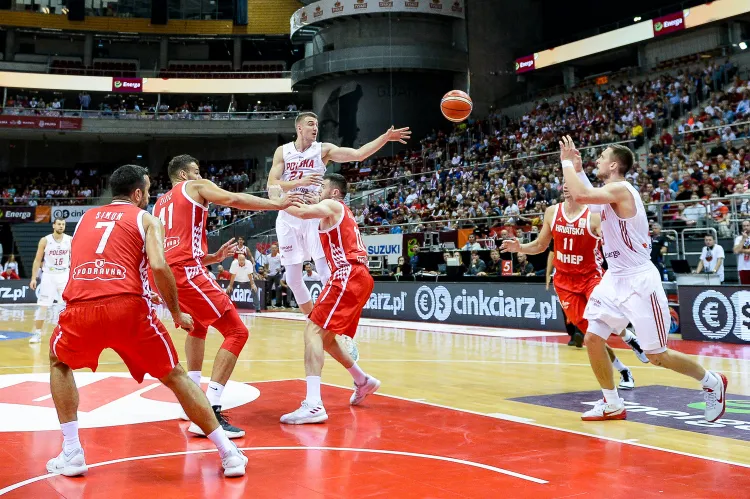 Polscy koszykarze ograli ostatnio sensacyjnie w Ergo Arenie kadrę Chorwacji. Z trybun hali obejrzało mecz niemal 3300 widzów.