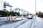 Remontowane skrzyżowanie ulicy Myśliwskiej i ul. Morenowe Wzgórze w Gdańsku. 