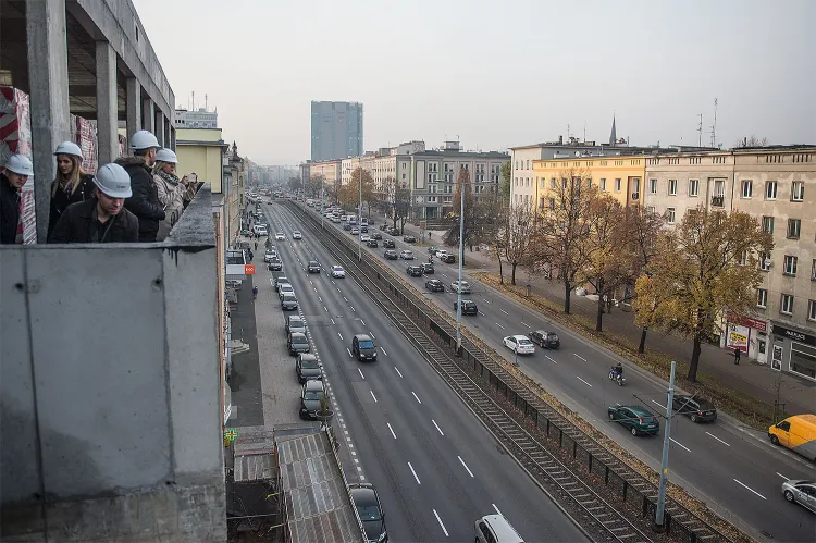 Widok z tarasu na najwyższym piętrze.