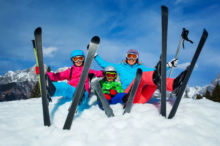 Odpowiednio przygotowane do sezonu narty zapewnią nam zarówno frajdę, jak i bezpieczeństwo.