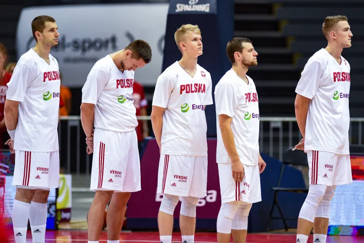 Łukasz Kolenda (w środku) ponownie dostał powołanie do kadry Polski.