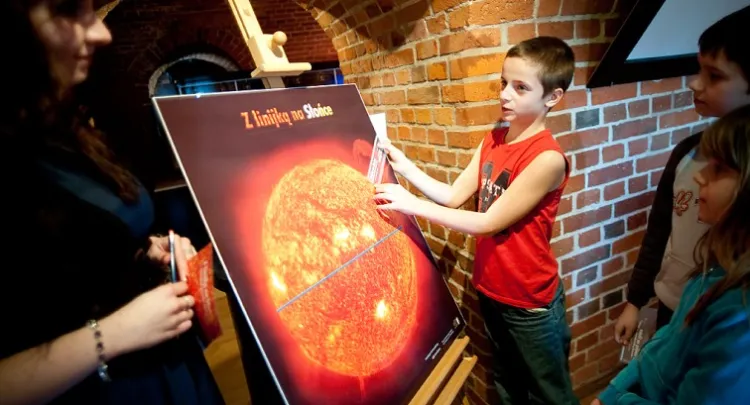 Warsztaty astronomiczne "Z linijką na Słońce" to zabawa połączona z nauką 