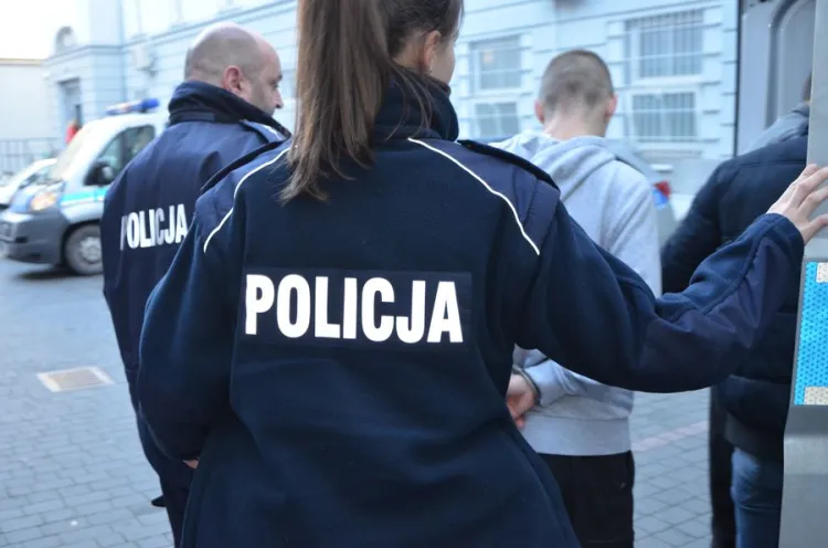 Sprawcą kradzieży okazał się 32-latek z Gdańska. Jego wspólniczką podczas kradzieży była 20-letnia gdańszczanka.