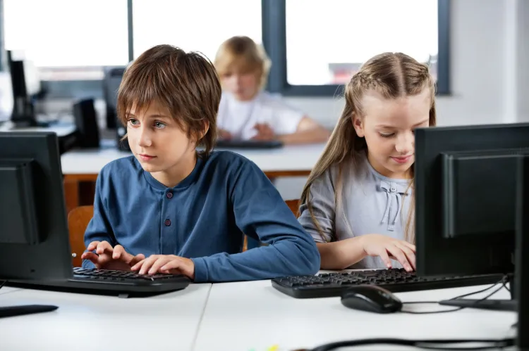 Do końca 2019 roku w każdej szkole w Gdańsku mają pojawić się nowoczesne pracownie informatyczne.