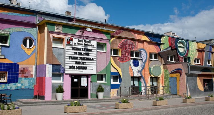 Budynek Teatru Miejskiego w Gdyni będzie remontowany, ale na rozpoczęcie prac trzeba poczekać.