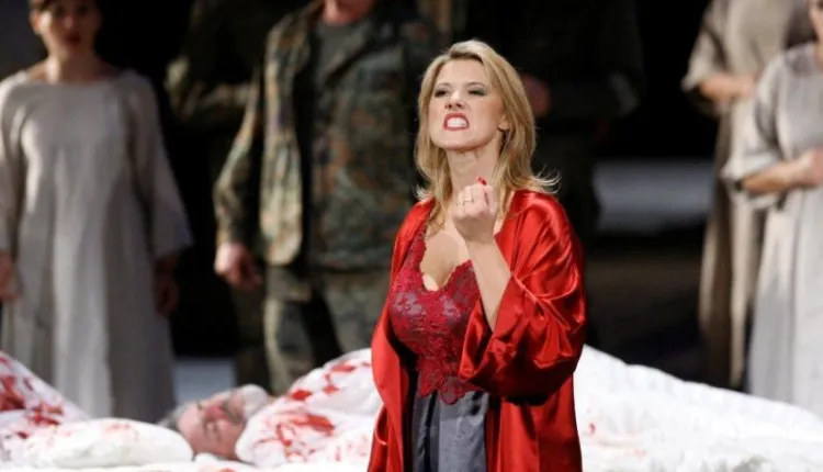 Katarzyna Hołysz wyrasta na divę Opery Bałtyckiej. Po kreacjach tytułowej bohaterki "Halki" i Lady Makbet w "Makbecie", teraz będzie jedyną gdańską Salome. 
