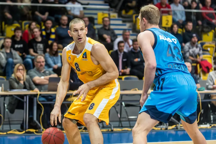 Po raz pierwszy w karierze Filip Dylewicz zagra w koszykarskich derbach Trójmiasta w barwach Arki Gdynia, a nie Trefla Sopot.