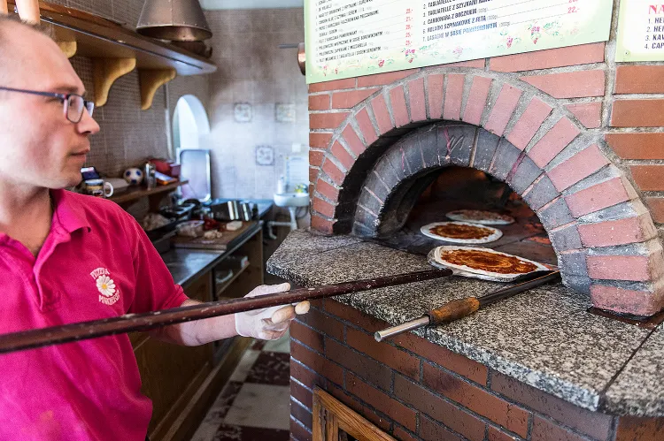 Margherita to pierwsza w Trójmieście pizzeria z piecem opalanym drewnem.