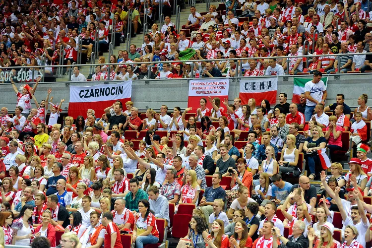 Kibice siatkówki ponownie będą mogli wypełnić Ergo Arenę prawdopodobnie w sierpniu i pomóc kadrze Polski w awansie na igrzyska olimpijskie w Tokio.