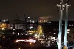 Serce ze zniczy na pl. Solidarności