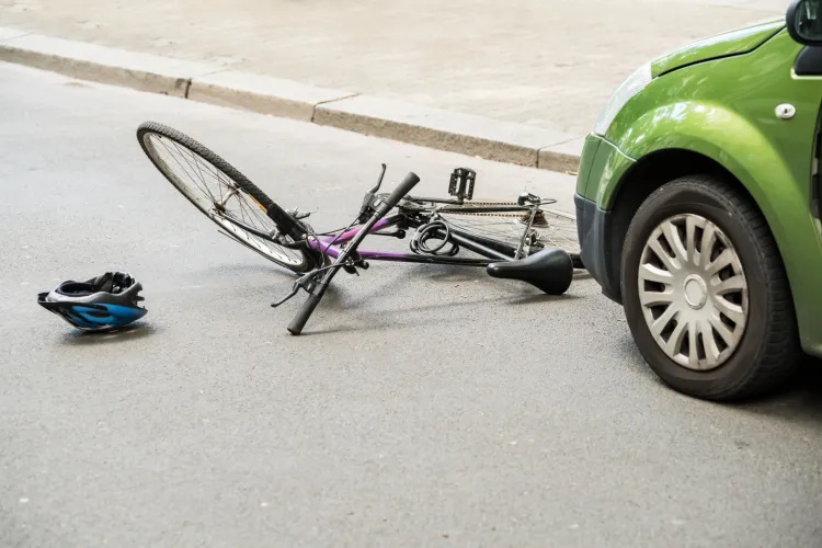 W kolizjach drogowych zwykle rowerzysta jest stroną poszkodowaną, jednak może się zdarzyć, że to my spowodujemy czyjąś szkodę.