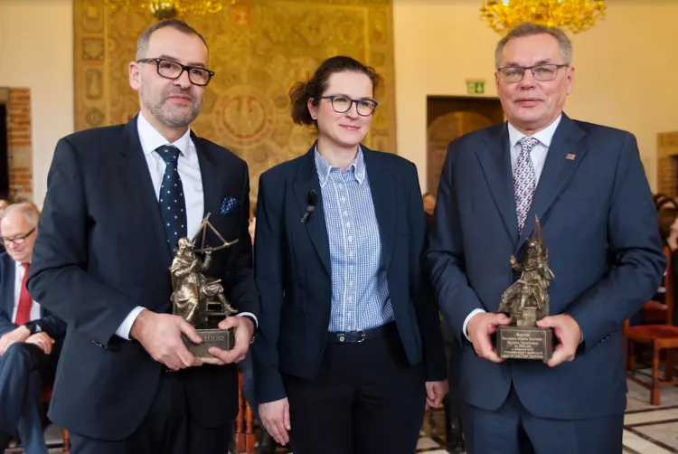 Profesorowie Piotr Dominiak i Piotr Stepnowski otrzymali tegoroczne Nagrody Naukowe Miasta Gdańska im. Jana Heweliusza.