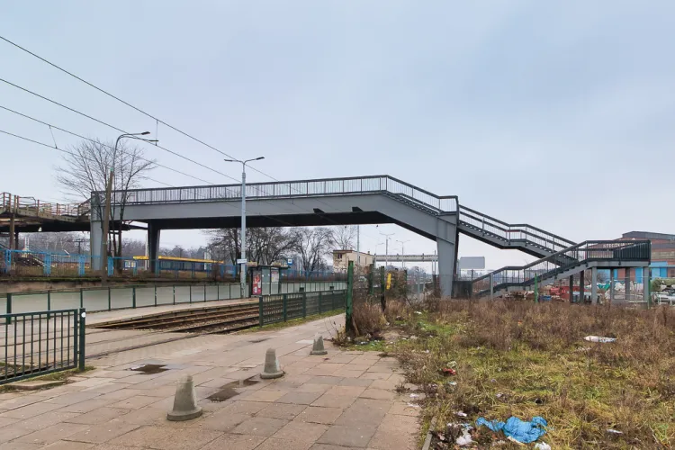 W 2017 r. Gdański Zarząd Dróg i Zieleni zlecił remont fragmentu kładki nad jezdnią i torami tramwajowymi. Koszt robót wyniósł ok. 359 tys. zł.
