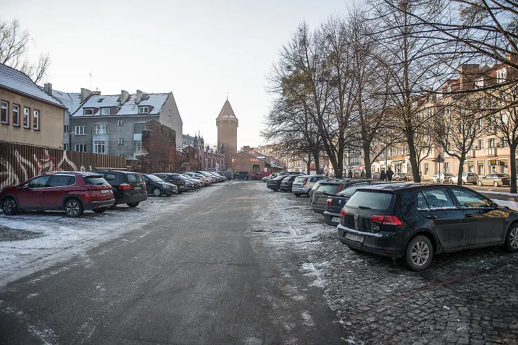 Mogący pomieścić prawie 80 aut parking przy Lawendowej w Gdańsku wkrótce przestanie istnieć. Prowadząca go fundacja otworzy podobny przy skrzyżowaniu ul. 3 Maja i Rogaczewskiego.