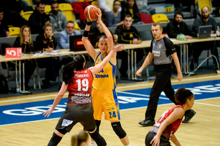 Anna Jurcenkova była jedną z dwóch koszykarek, które w drugiej kwarcie zdobywała dla Arki punkty.